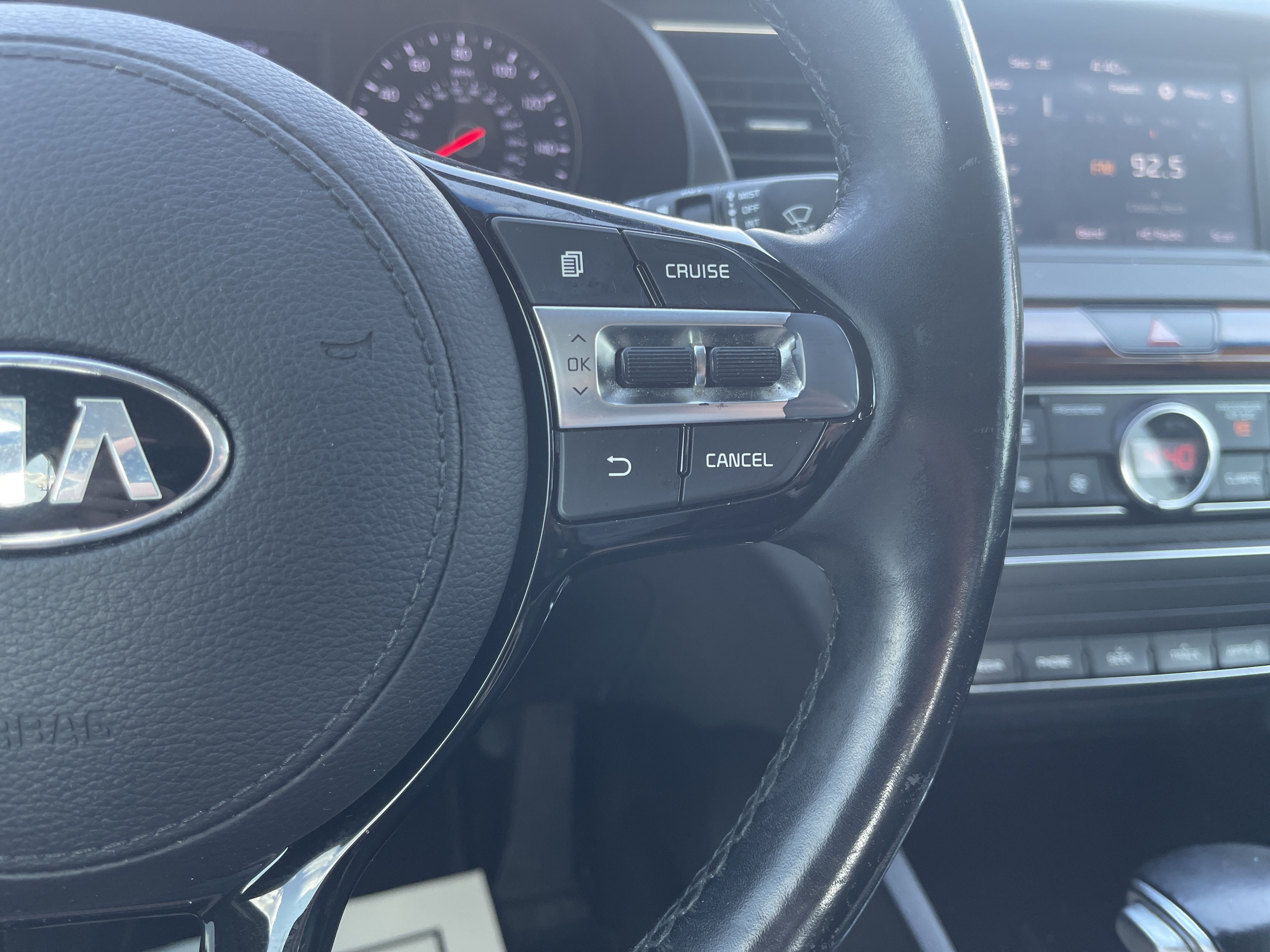 2017 Kia Cadenza Premium