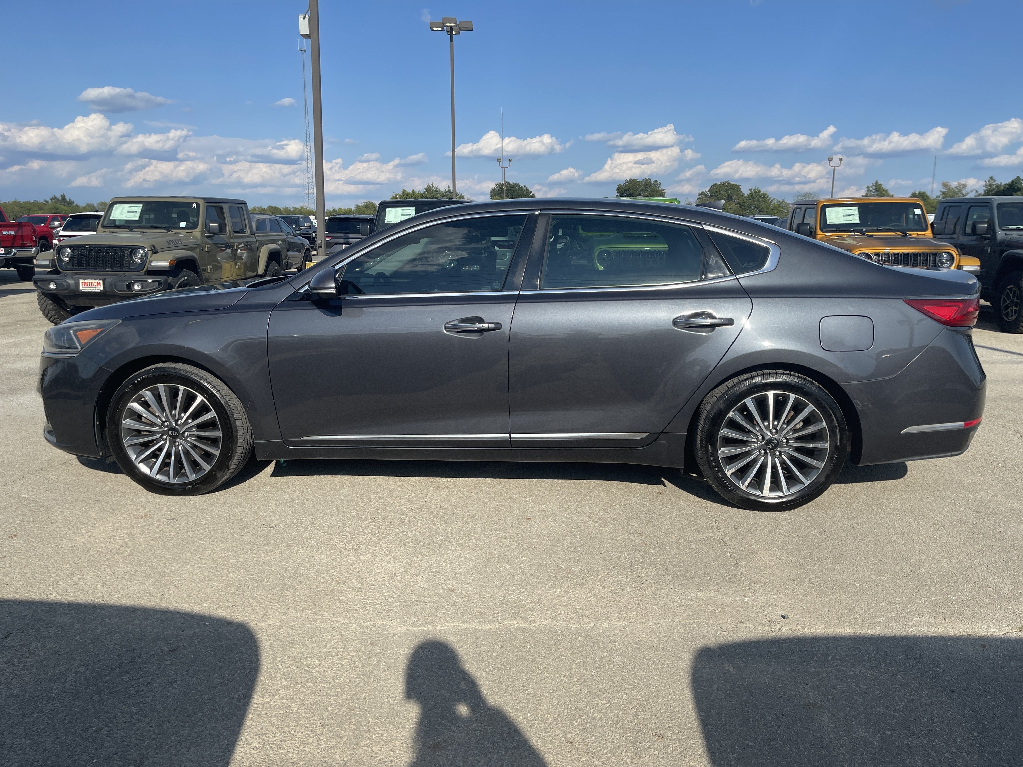 2017 Kia Cadenza Premium