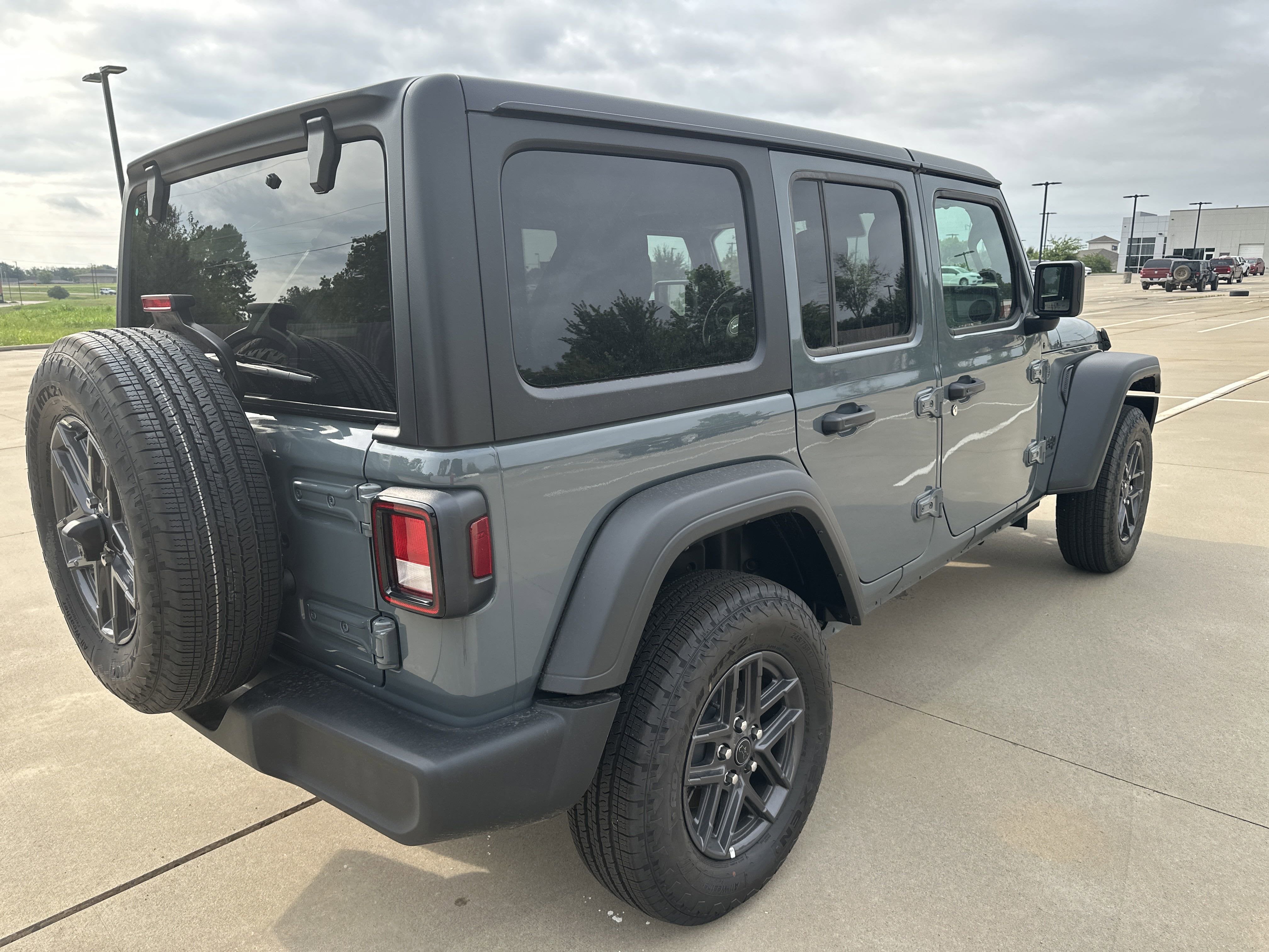 2025 Jeep Wrangler Sport S