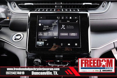 2026 Jeep Grand Cherokee Laredo