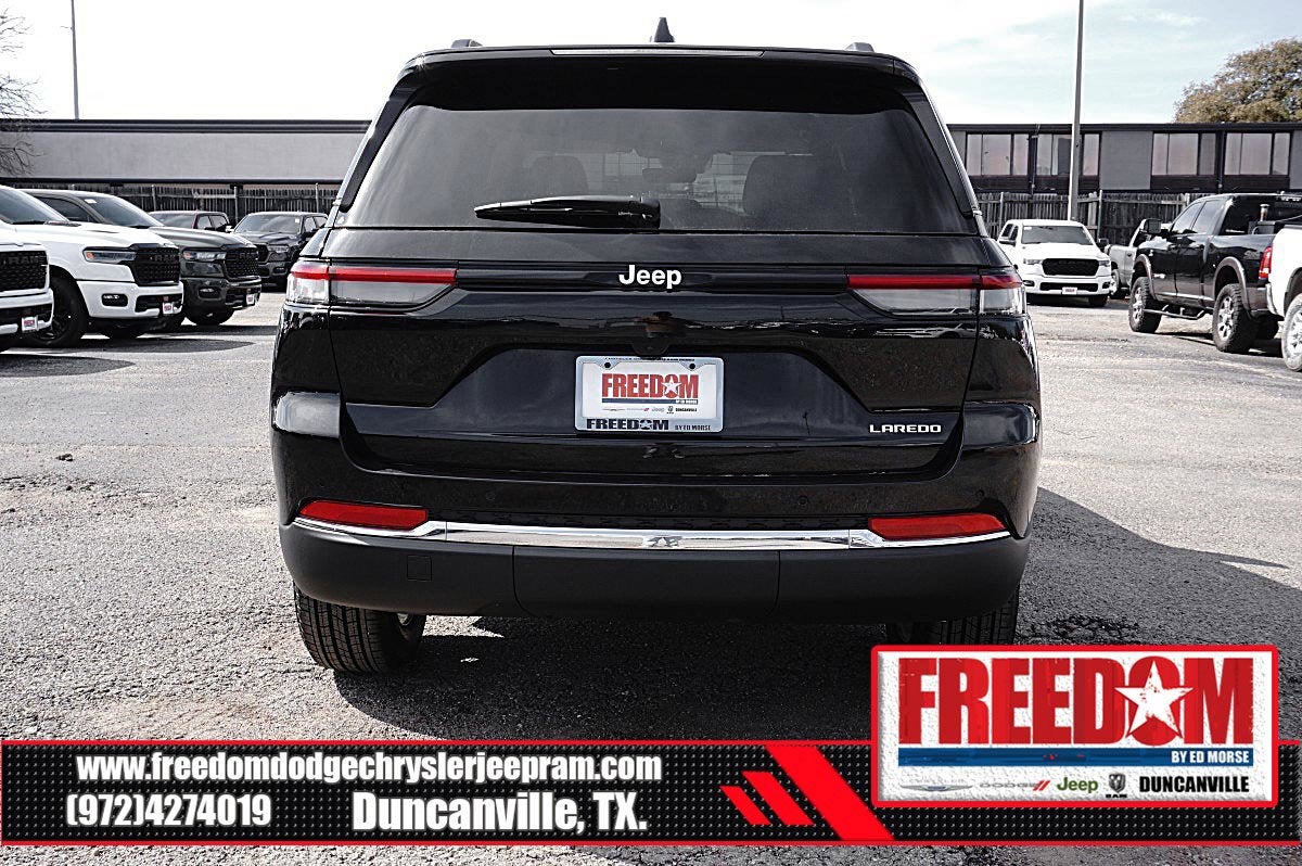 2026 Jeep Grand Cherokee Laredo