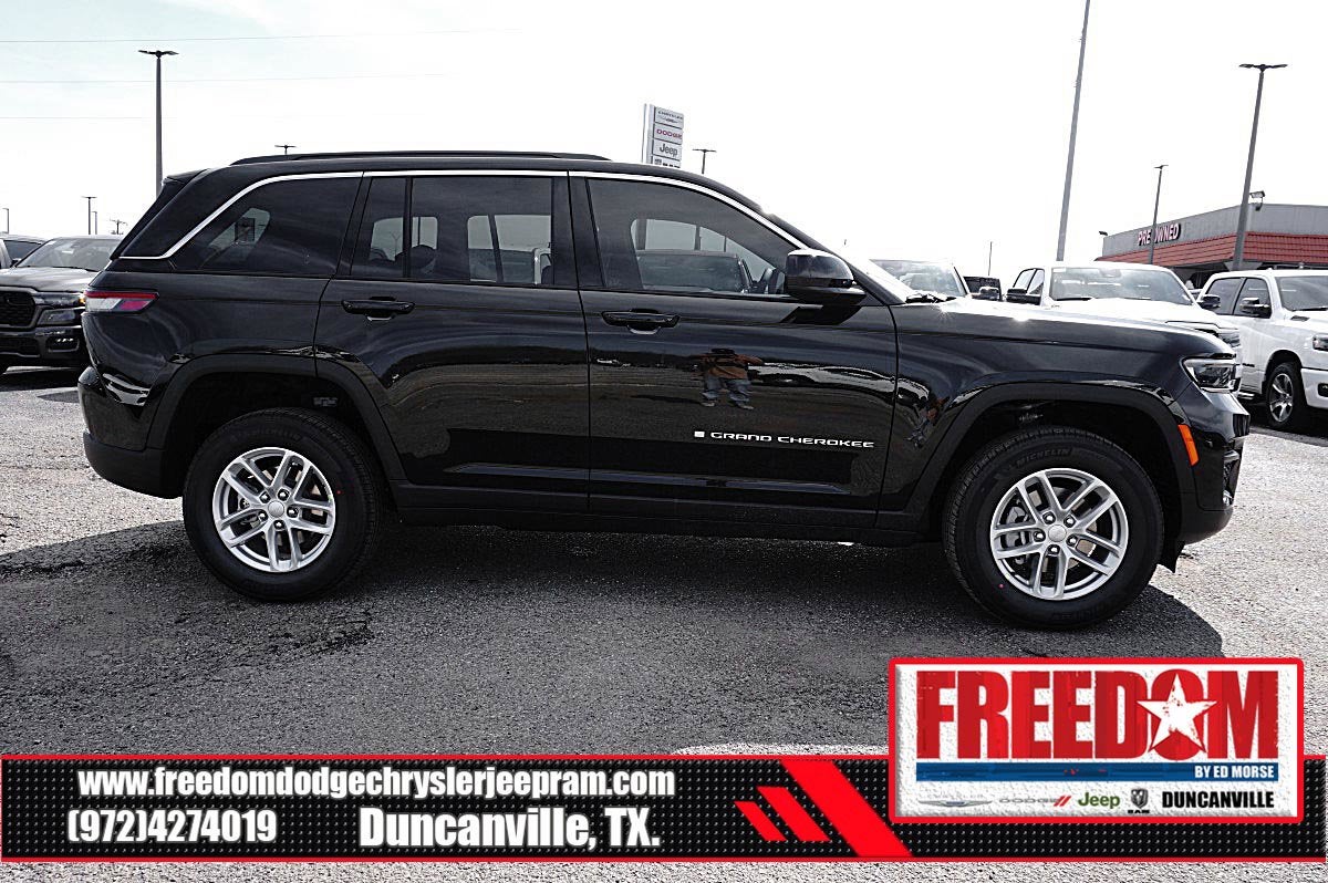 2026 Jeep Grand Cherokee Laredo