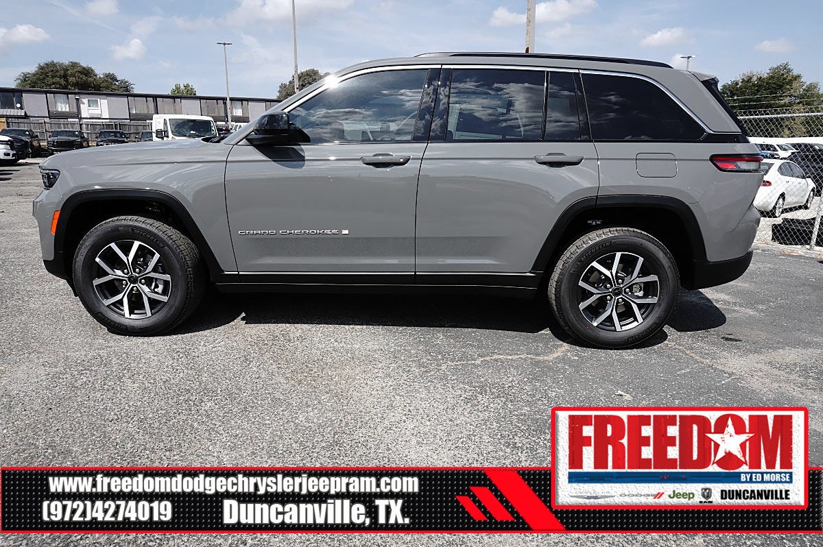 2027 Jeep Grand Cherokee Laredo X
