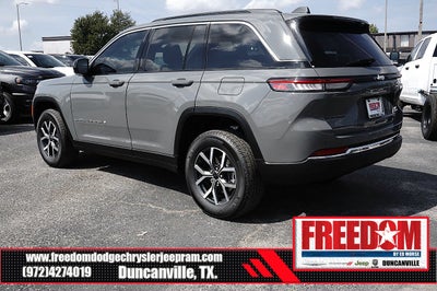 2027 Jeep Grand Cherokee Laredo X