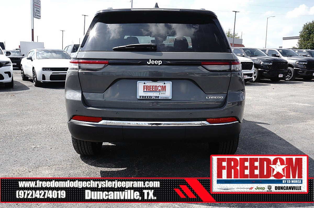 2027 Jeep Grand Cherokee Laredo X