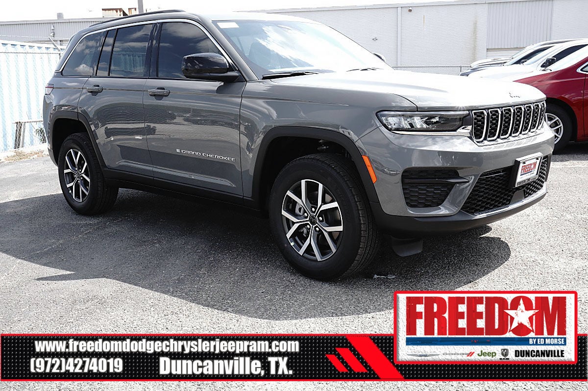 2027 Jeep Grand Cherokee Laredo X
