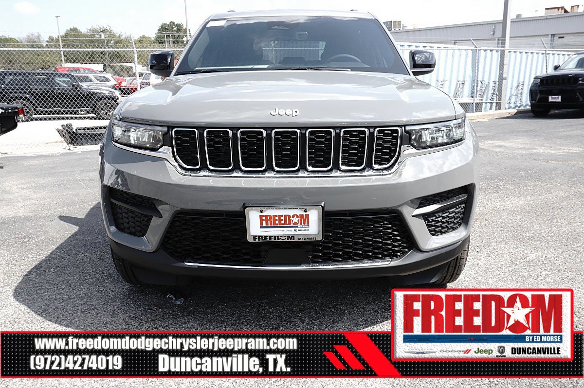 2027 Jeep Grand Cherokee Laredo X