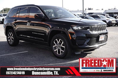 2027 Jeep Grand Cherokee Laredo
