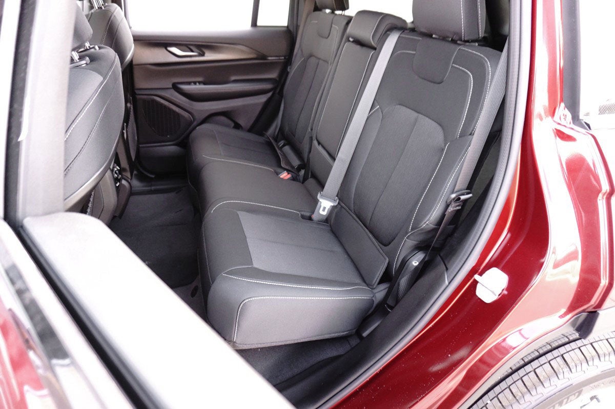 2026 Jeep Grand Cherokee Laredo