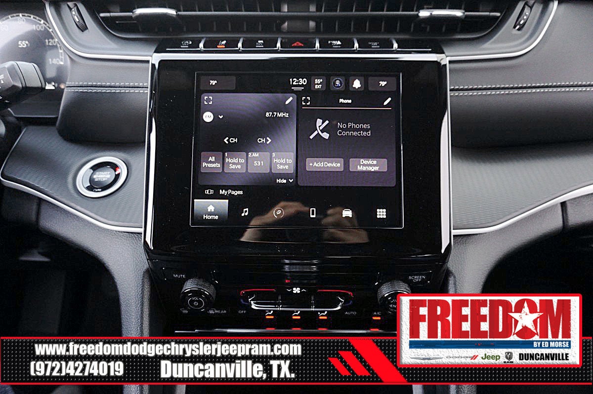 2026 Jeep Grand Cherokee Laredo