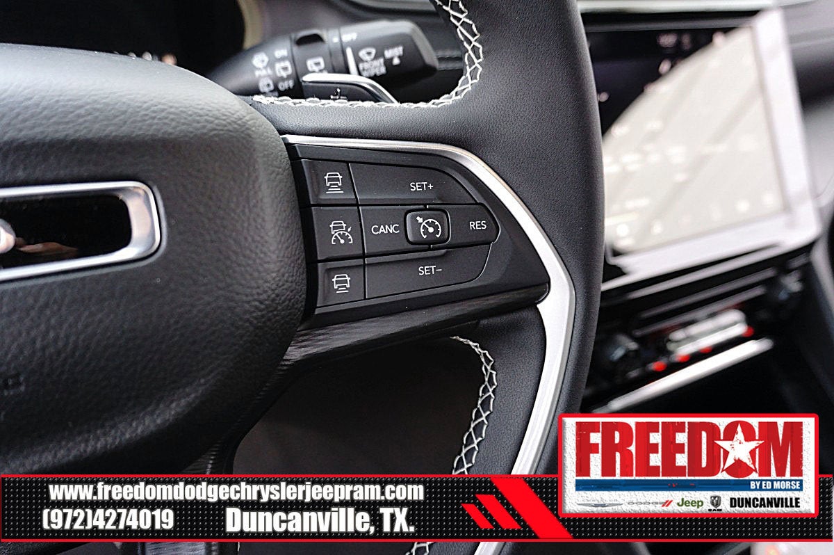 2026 Jeep Grand Cherokee Laredo