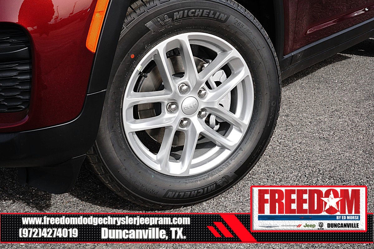 2026 Jeep Grand Cherokee Laredo