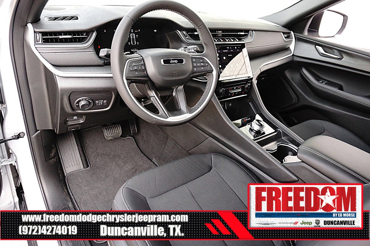 2025 Jeep Grand Cherokee Laredo X