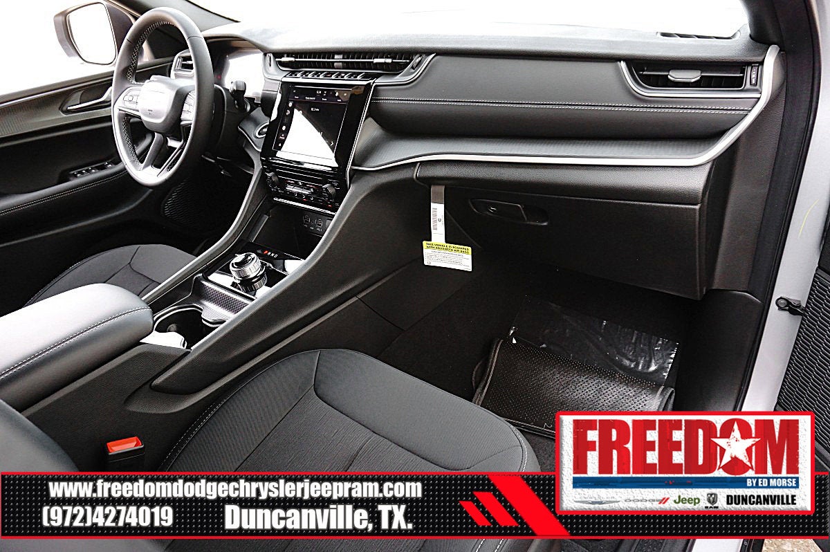 2025 Jeep Grand Cherokee Laredo X