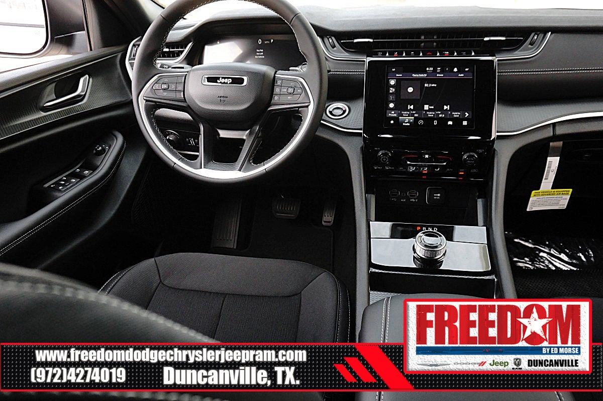 2025 Jeep Grand Cherokee Laredo X