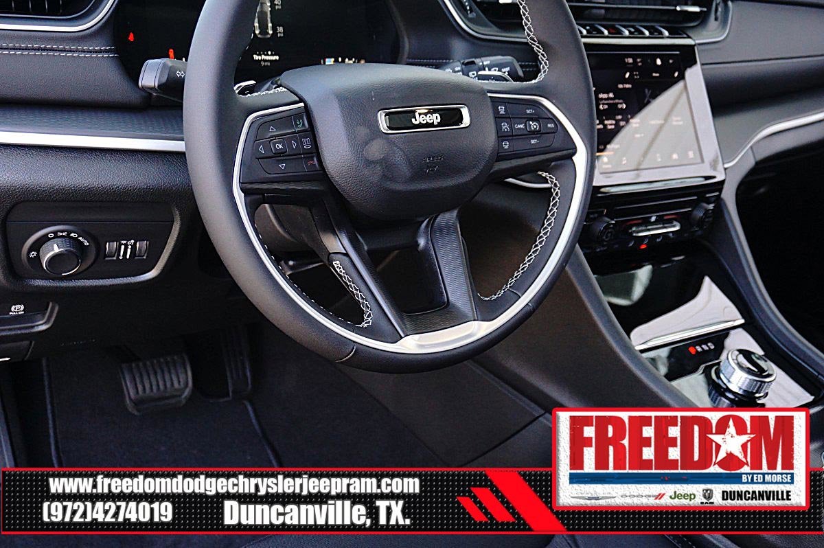 2025 Jeep Grand Cherokee Laredo X