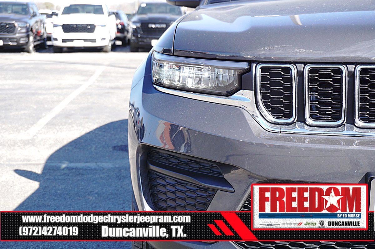 2026 Jeep Grand Cherokee Laredo