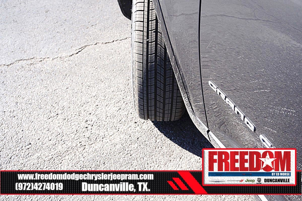 2026 Jeep Grand Cherokee Laredo