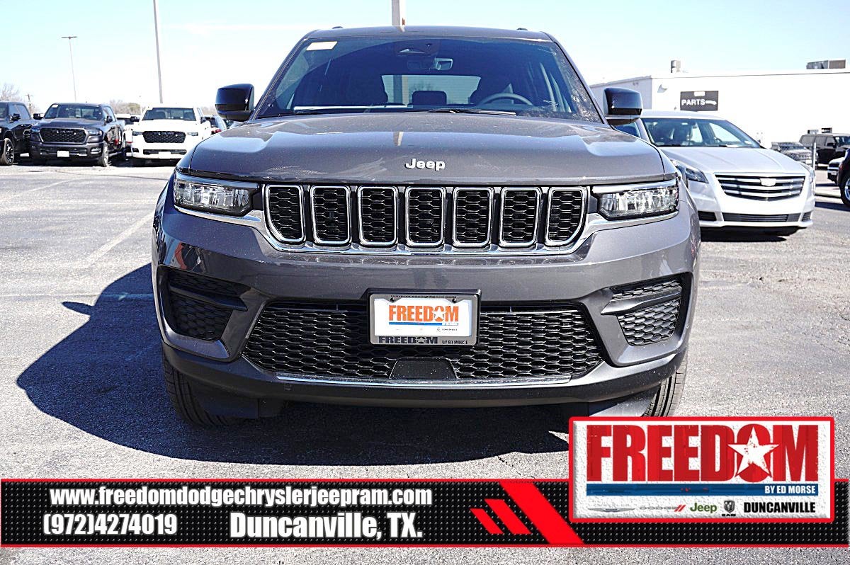 2026 Jeep Grand Cherokee Laredo