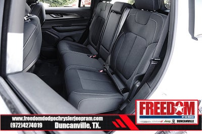 2026 Jeep Grand Cherokee Laredo