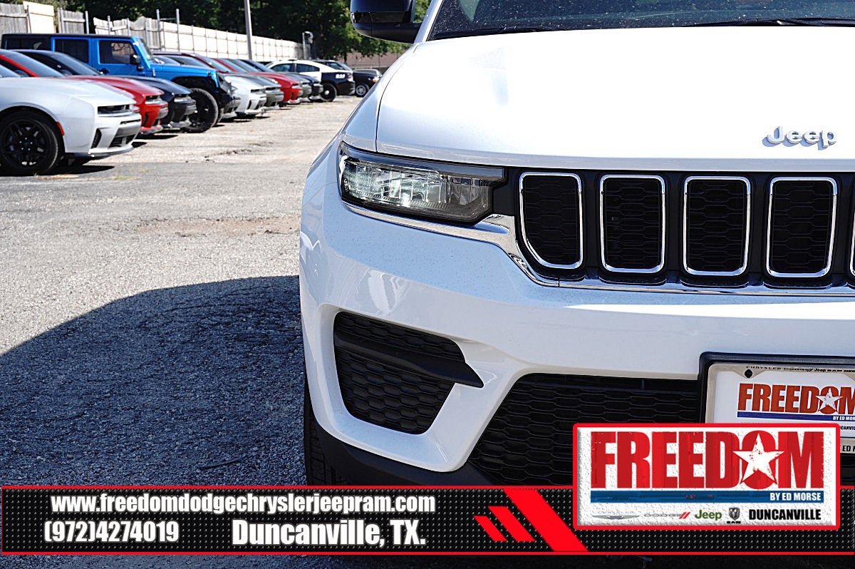 2026 Jeep Grand Cherokee Laredo