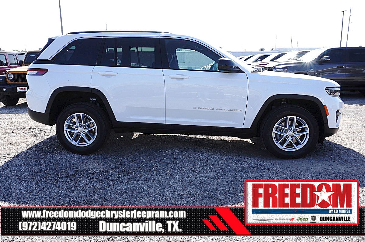2026 Jeep Grand Cherokee Laredo