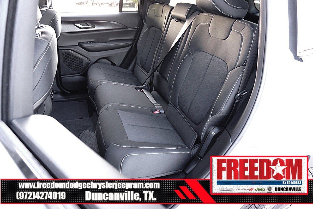 2026 Jeep Grand Cherokee Laredo X