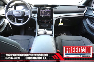 2026 Jeep Grand Cherokee Laredo