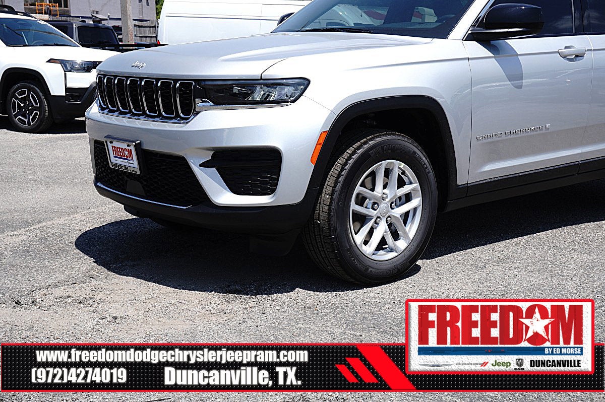 2026 Jeep Grand Cherokee Laredo