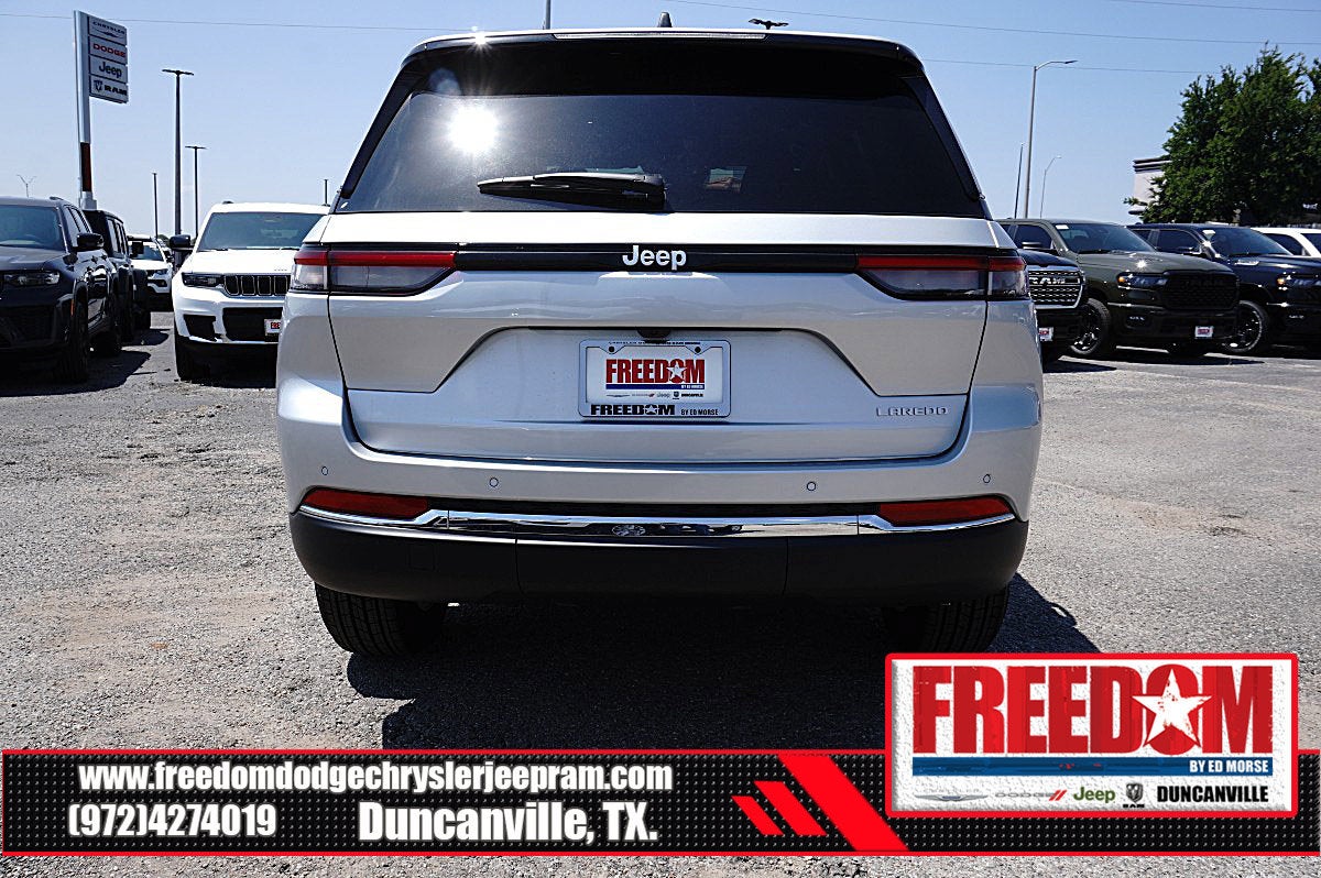 2026 Jeep Grand Cherokee Laredo