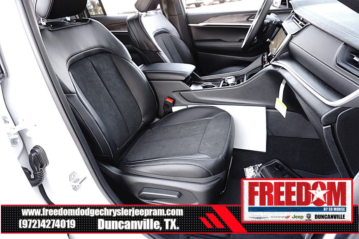 2026 Jeep Grand Cherokee Laredo