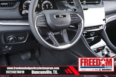 2026 Jeep Grand Cherokee Laredo