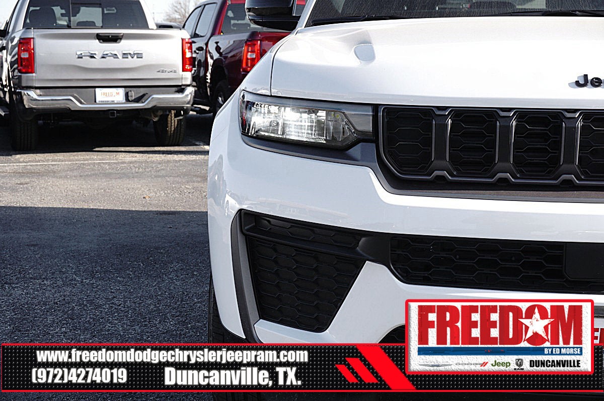 2026 Jeep Grand Cherokee Laredo