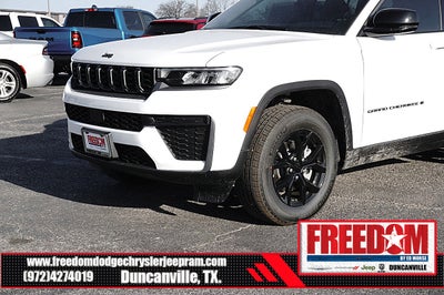 2026 Jeep Grand Cherokee Laredo