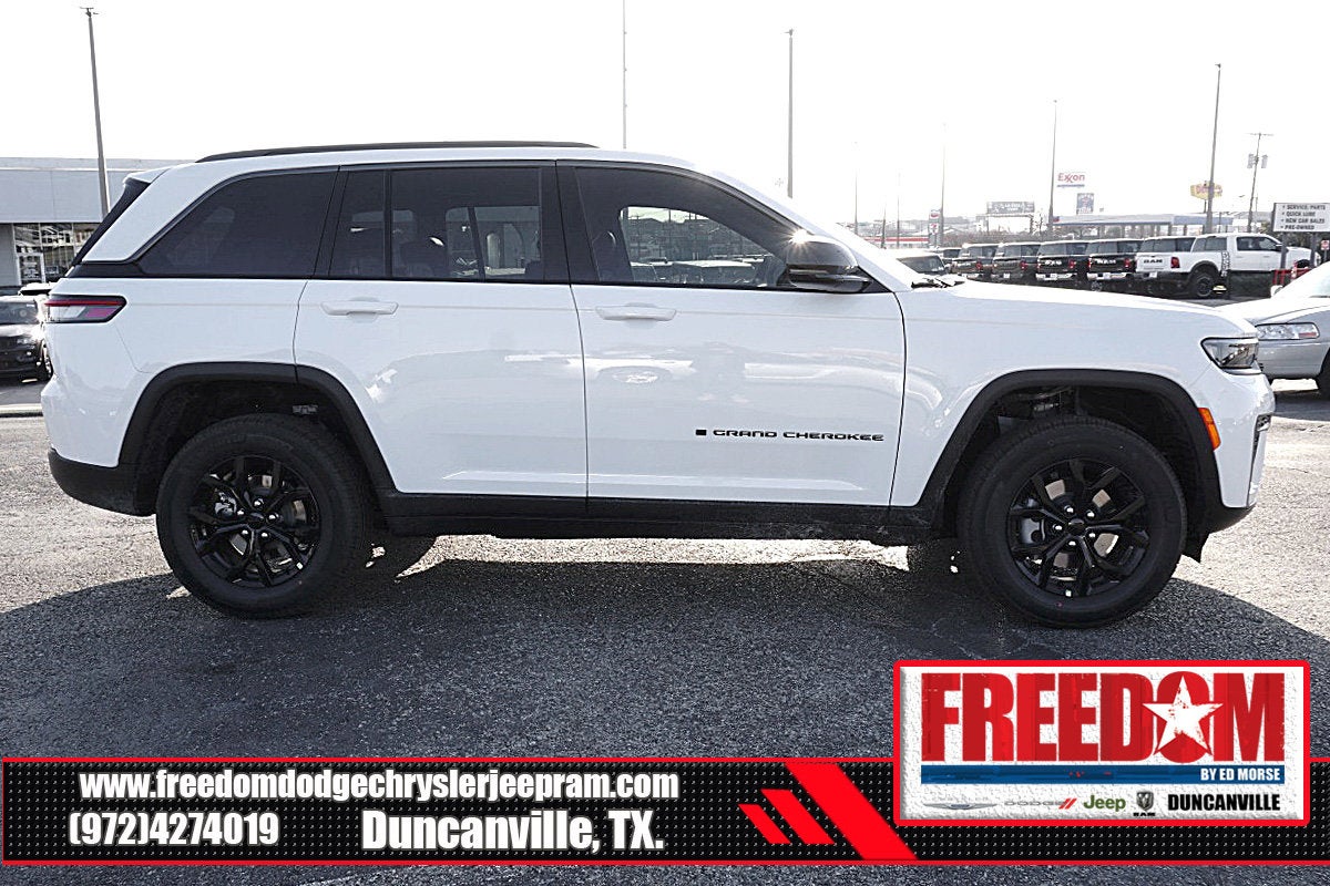 2026 Jeep Grand Cherokee Laredo