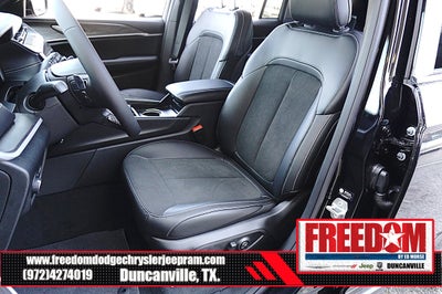 2026 Jeep Grand Cherokee Laredo Altitude