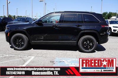2026 Jeep Grand Cherokee Laredo Altitude