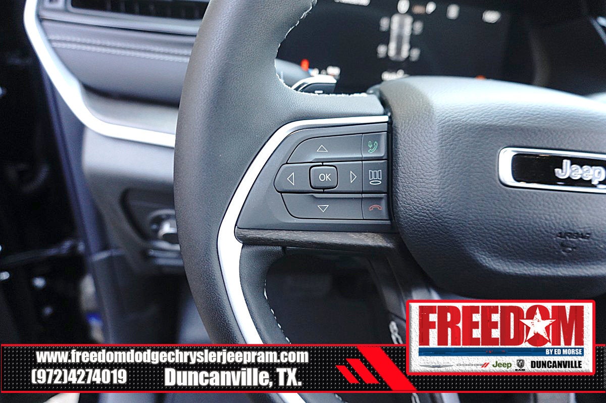 2026 Jeep Grand Cherokee Laredo Altitude