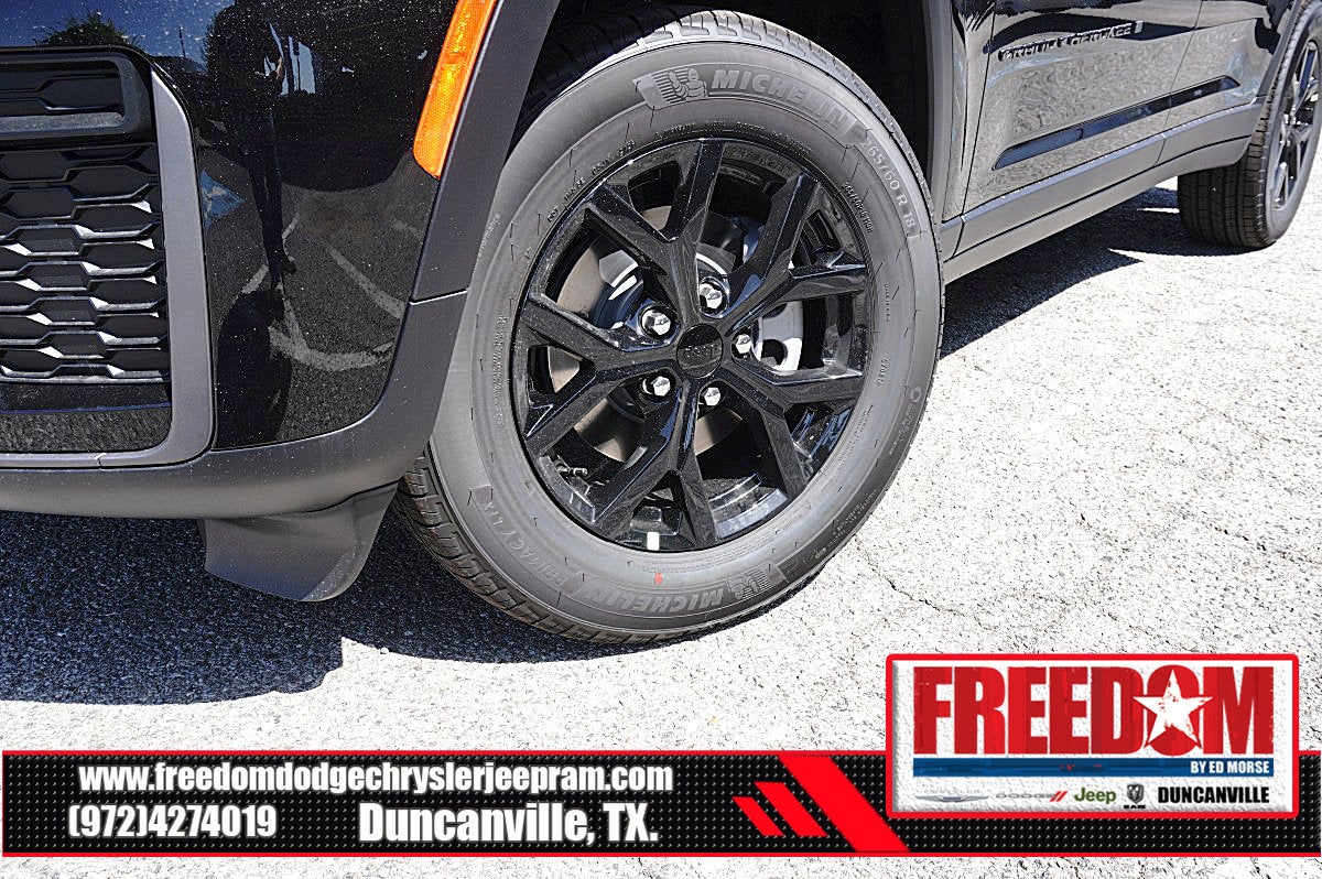 2026 Jeep Grand Cherokee Laredo Altitude