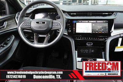 2027 Jeep Grand Cherokee Laredo Altitude