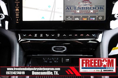 2027 Jeep Grand Cherokee Laredo Altitude