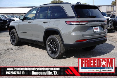 2027 Jeep Grand Cherokee Laredo Altitude