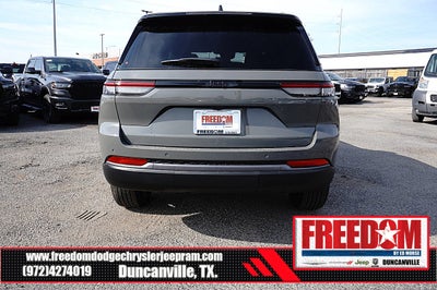 2027 Jeep Grand Cherokee Laredo Altitude