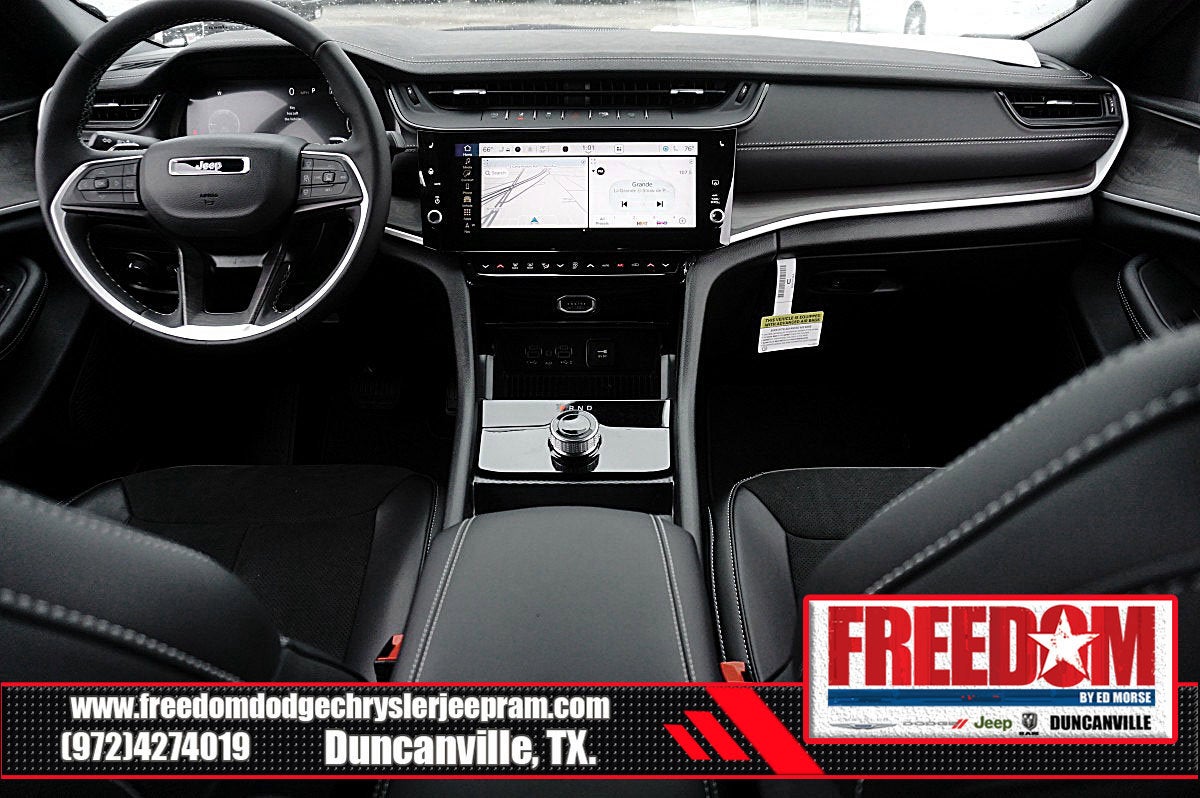 2026 Jeep Grand Cherokee Laredo