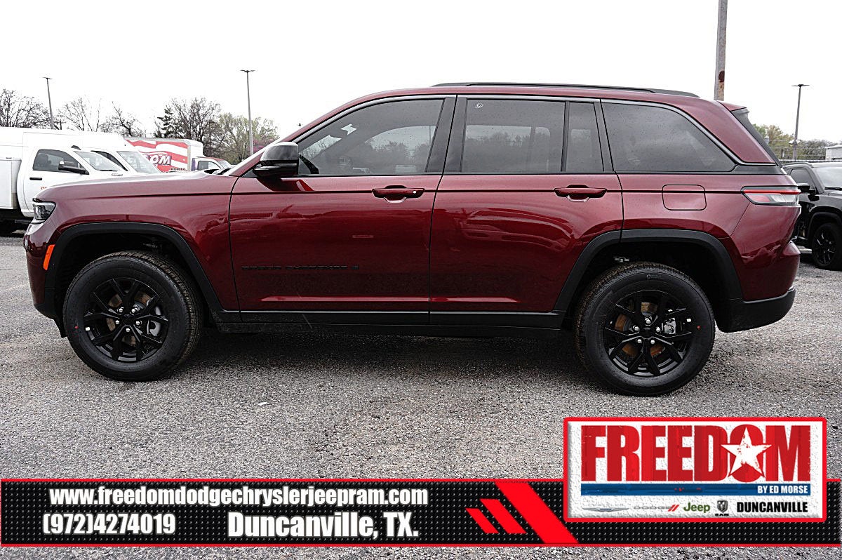 2026 Jeep Grand Cherokee Laredo
