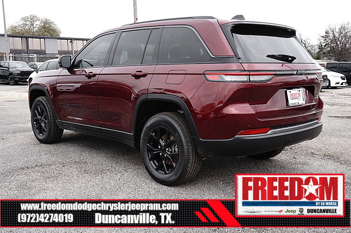 2026 Jeep Grand Cherokee Laredo