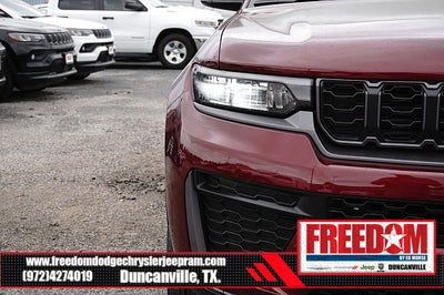 2026 Jeep Grand Cherokee Laredo