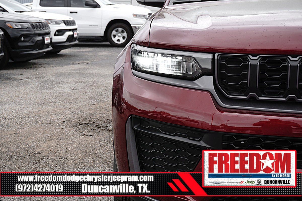 2026 Jeep Grand Cherokee Laredo