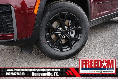 2026 Jeep Grand Cherokee Laredo