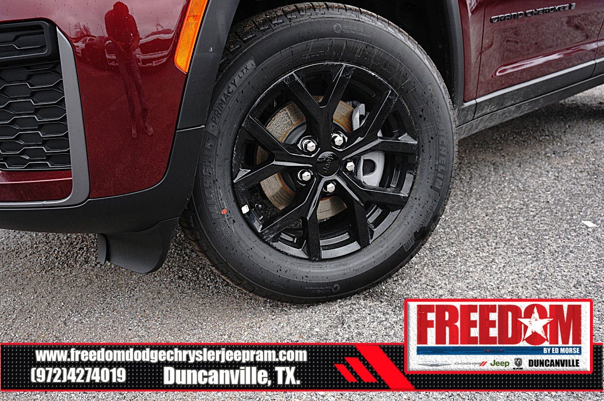 2026 Jeep Grand Cherokee Laredo